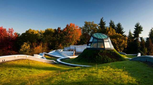 Green roof on the The VanDusen Botanical Garden Visitor Centre 