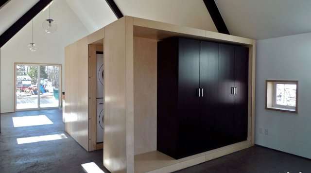 Intérieur minimaliste de la maison Warburg