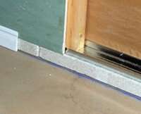 Plaque de base en PSE pour protéger contre les dommages d'inondation au sous-sol