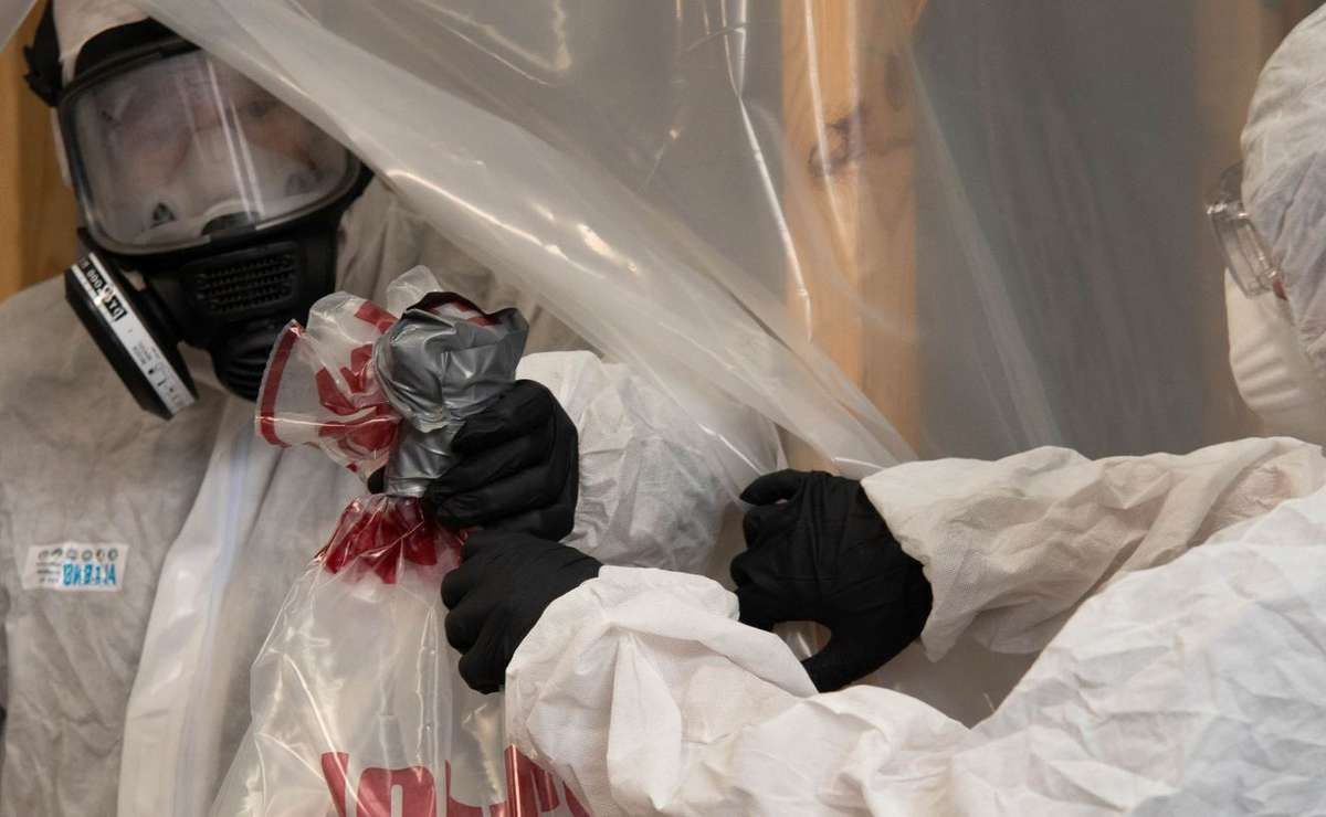 Safe removal of asbestos from homes needs to be done by abatement specialists