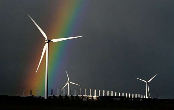 Wind turbine © Jinterwas, Flickr