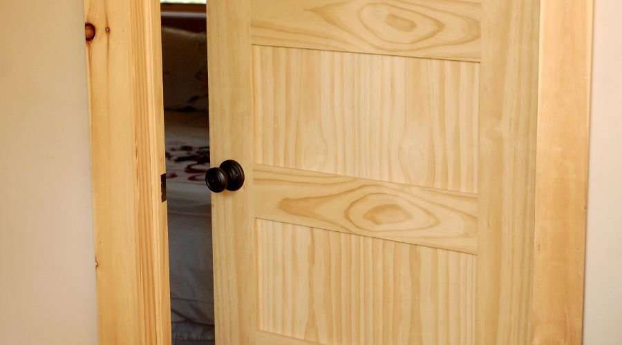Interior solid pine door