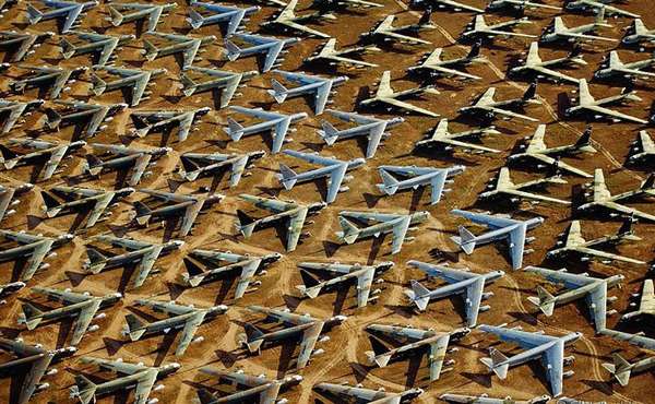"The Boneyard" in Arizona, the world’s biggest aircraft graveyard