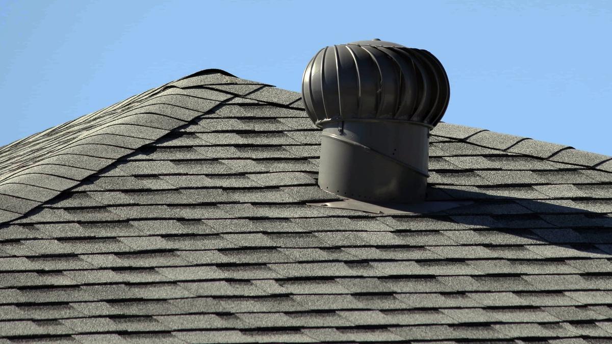 Comment ventiler les toitures – méthodes, types de ventilations, ventilateurs