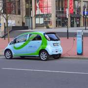 Electric vehicle charging station