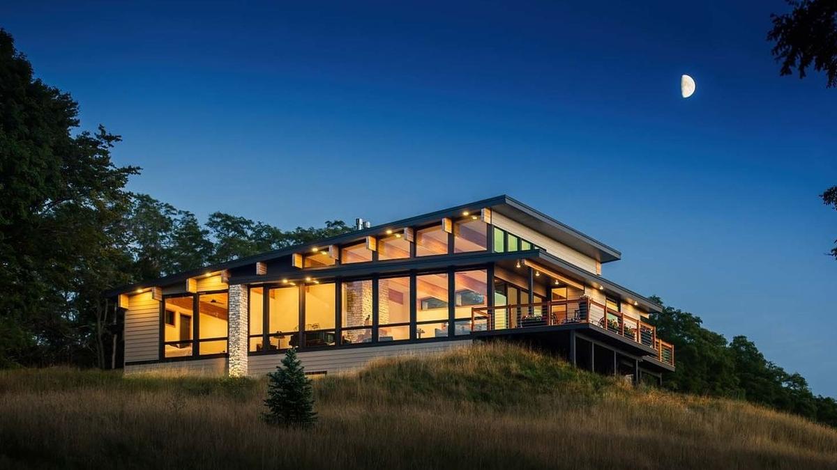 Vacuum Insulated Glass vs Solar Windows: Cost, R-Value & Payback