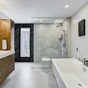 New Trump Showerhead Rule Reverses Water-Saving Standards