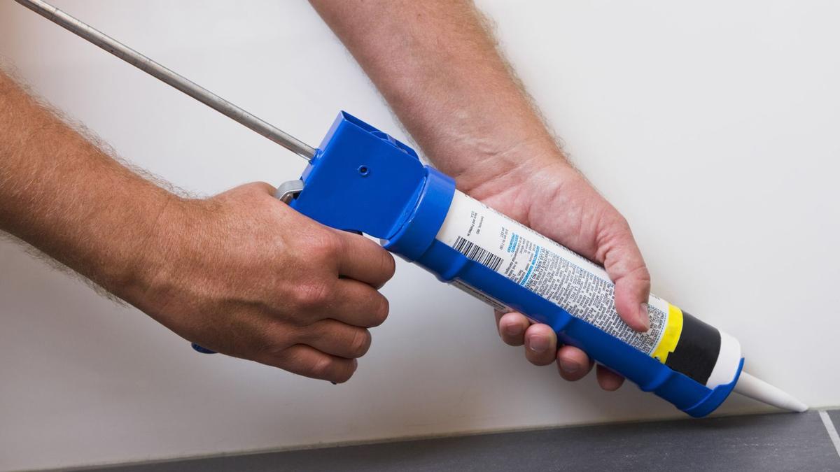 Utiliser du calfeutrage pour faire étanche, mais quel type est le meilleur ?