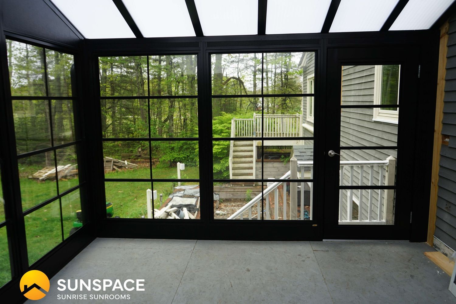  de un proyecto de tipo Patios, pérgolas y gazebos cerca de Portland por Sunspace by Sunrise Sunrooms