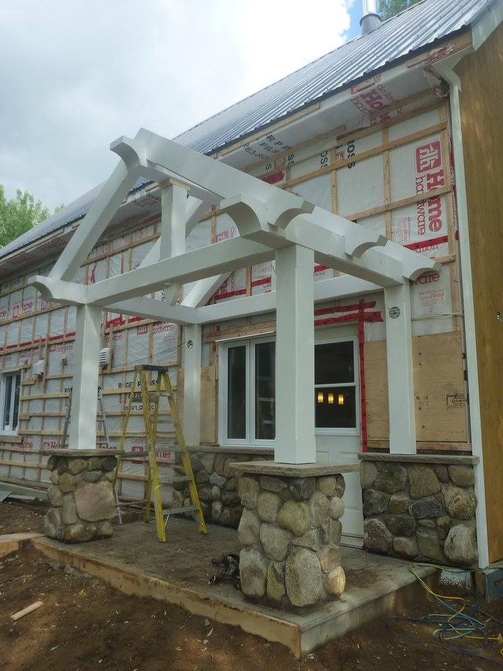 Construcción de exteriores de casas de un proyecto de tipo Viviendas unifamiliares cerca de Drummondville (Centre-du-Québec) por McClure Construction