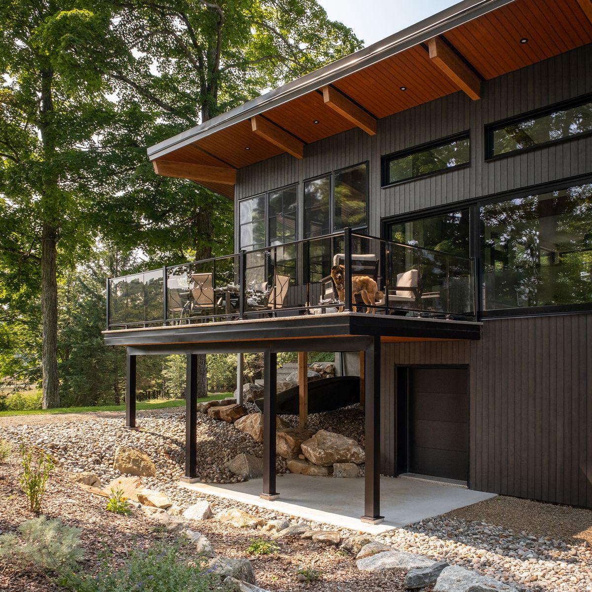 Deck & Balcony from a Single family homes project near Montreal (Greater Montreal) by Studio MMA Architects