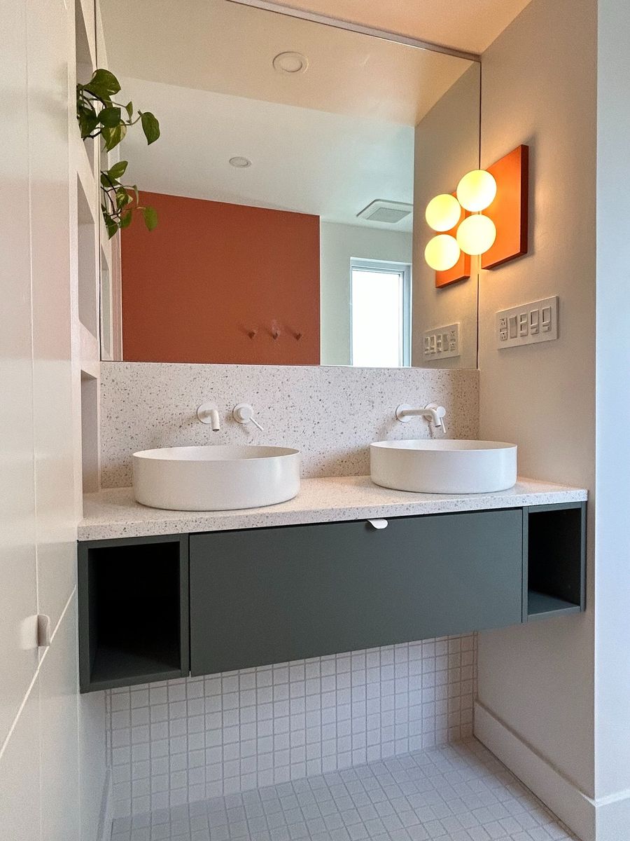 Bathroom from a Bathrooms project near Granby - Bromont - Cowansville by 4x8 inc.