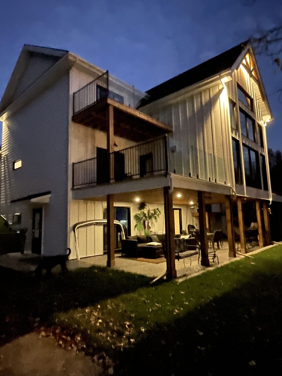 Deck & Balcony from a Second Floor Additions project near Sherbrooke (Estrie) by Construction Latulippe