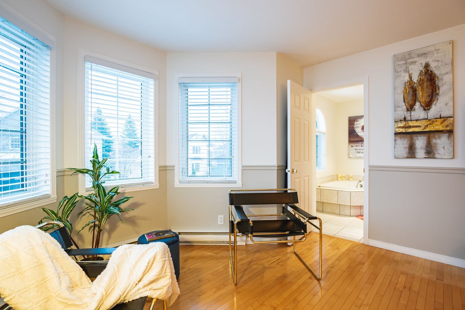 Salon d'un projet de Maisons unifamiliales près de Québec/Lévis (Ville de Québec) de Sara Abonce-Courtier Immobilier Résidentiel et Commercial