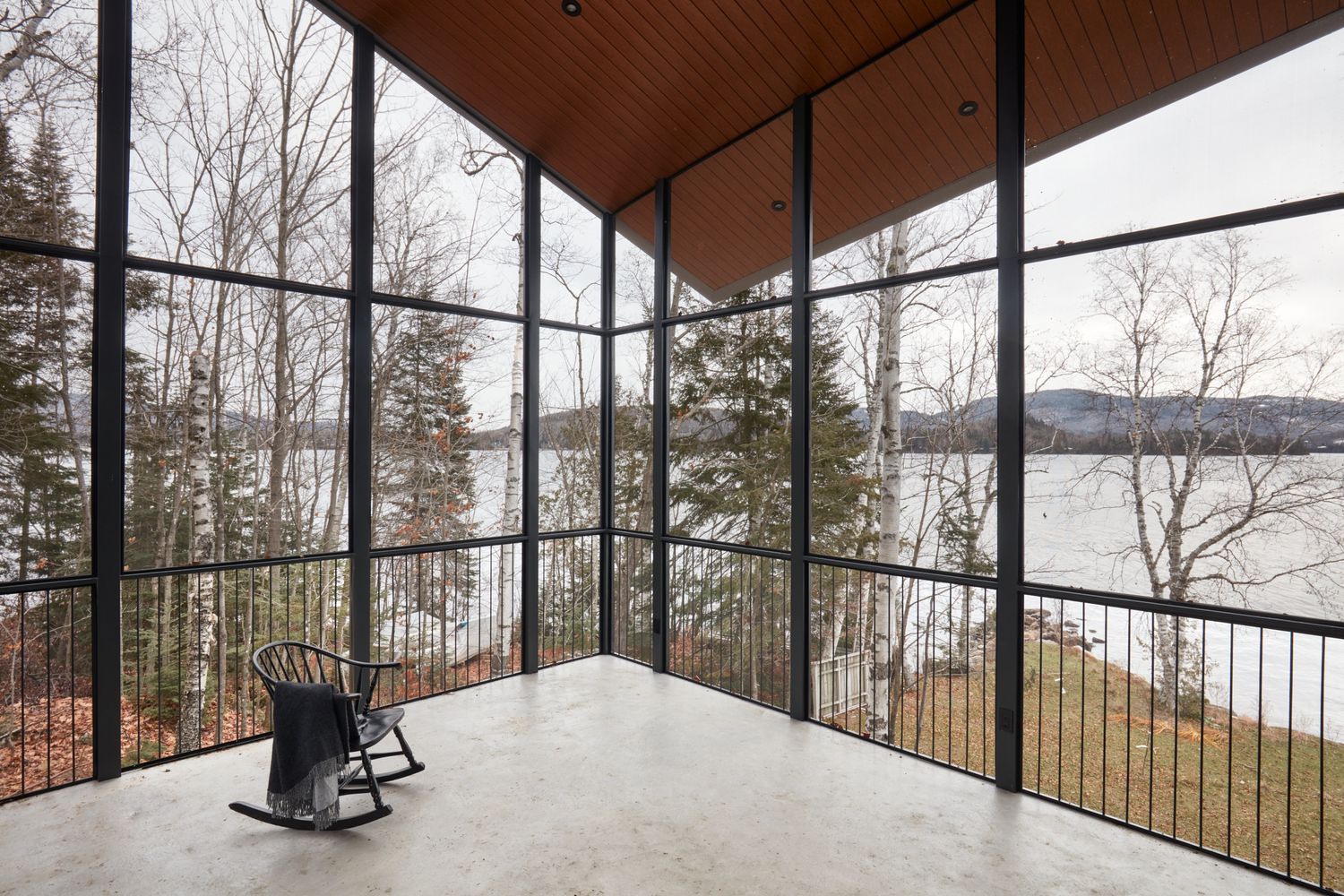 Véranda et solarium d'un projet de Maisons unifamiliales près de Montréal/Laval/Longueuil (Grand Montréal) de GHOCHE ARCHITECTE