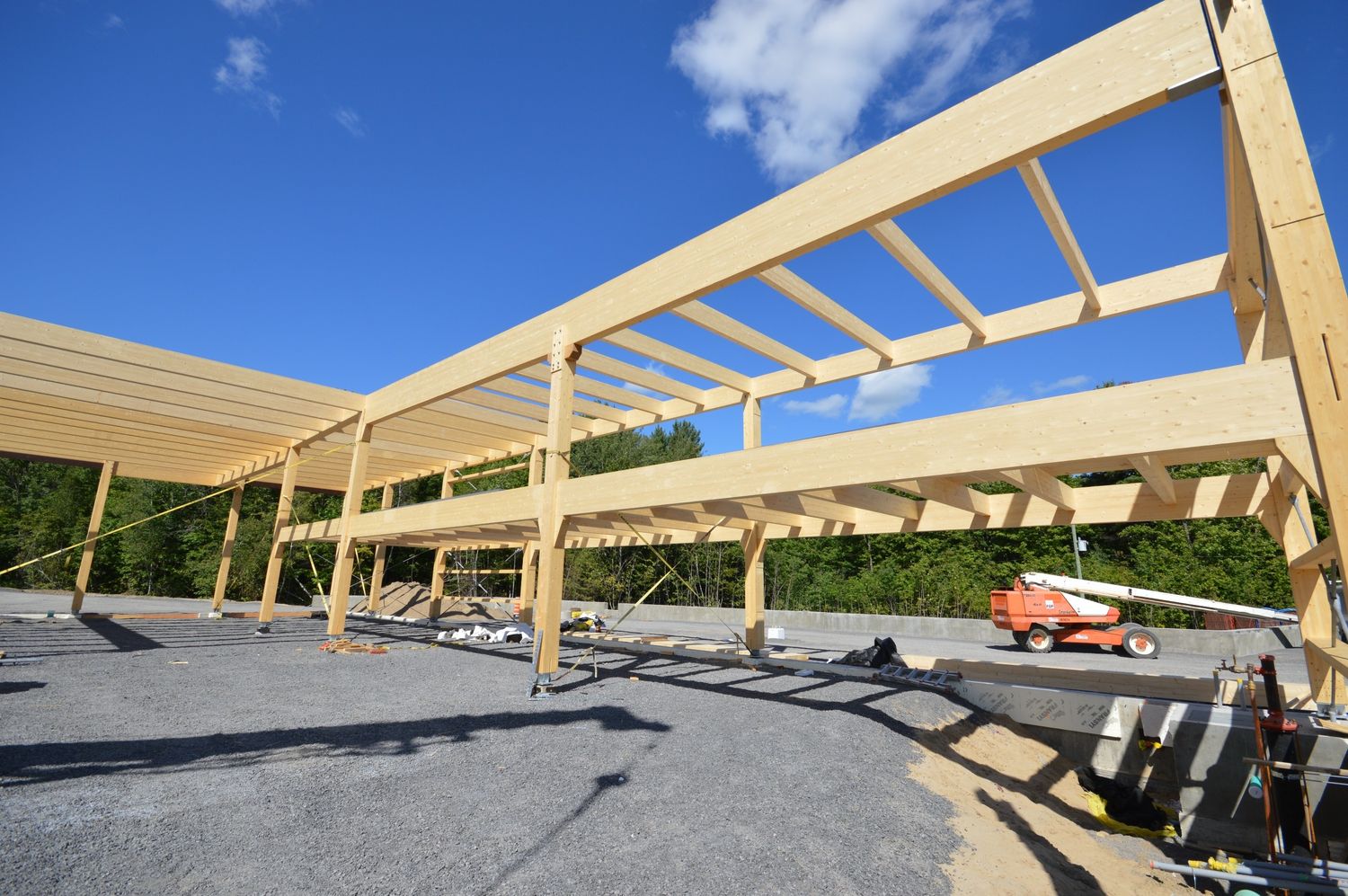 House Construction Interiors from a Glulam Structures project near Saint-Jerome (Laurentides) by Ambiance Bois Structure