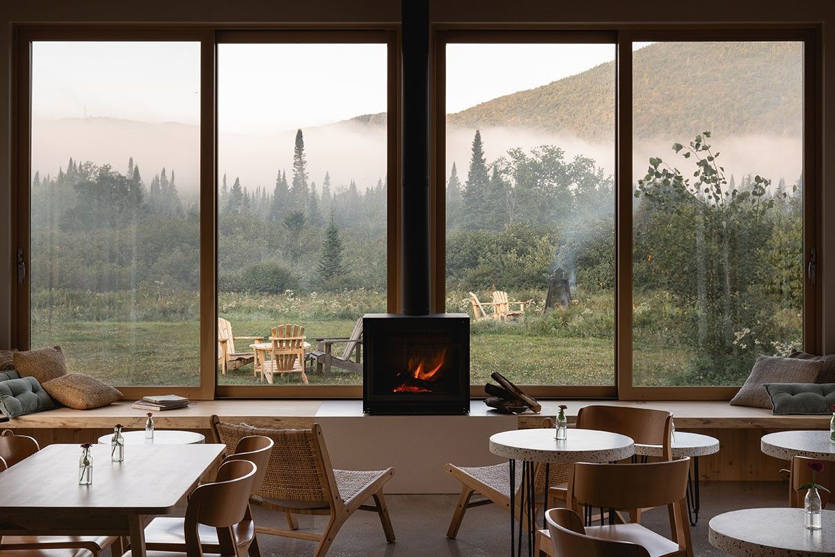 Dining Room from a Urban Agriculture project near Saint-Jerome (Laurentides) by Atelier L'Abri