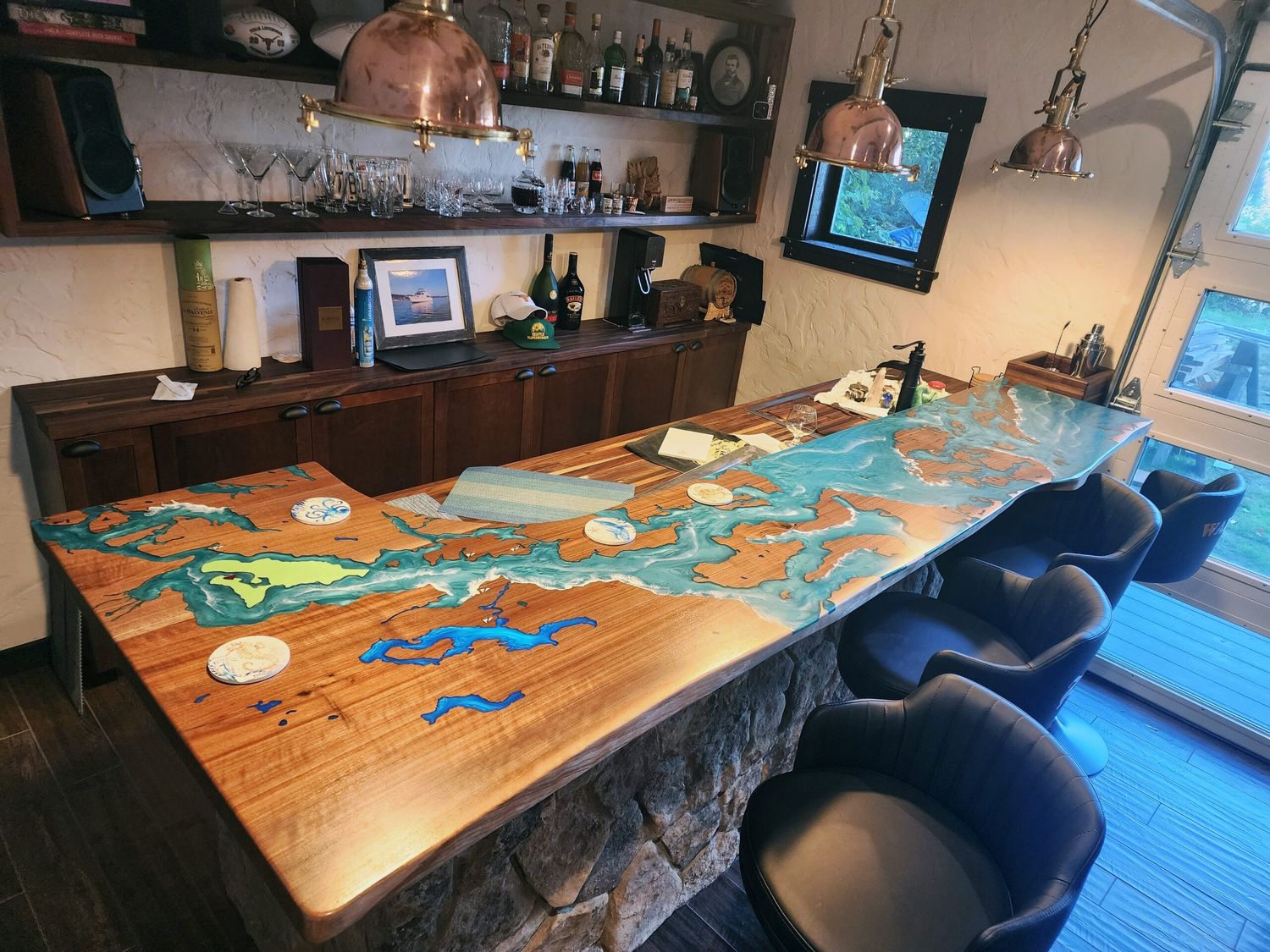  d'un projet de Tables et chaises sur mesure près de Akron - Canton de Chagrin Valley Custom Furniture