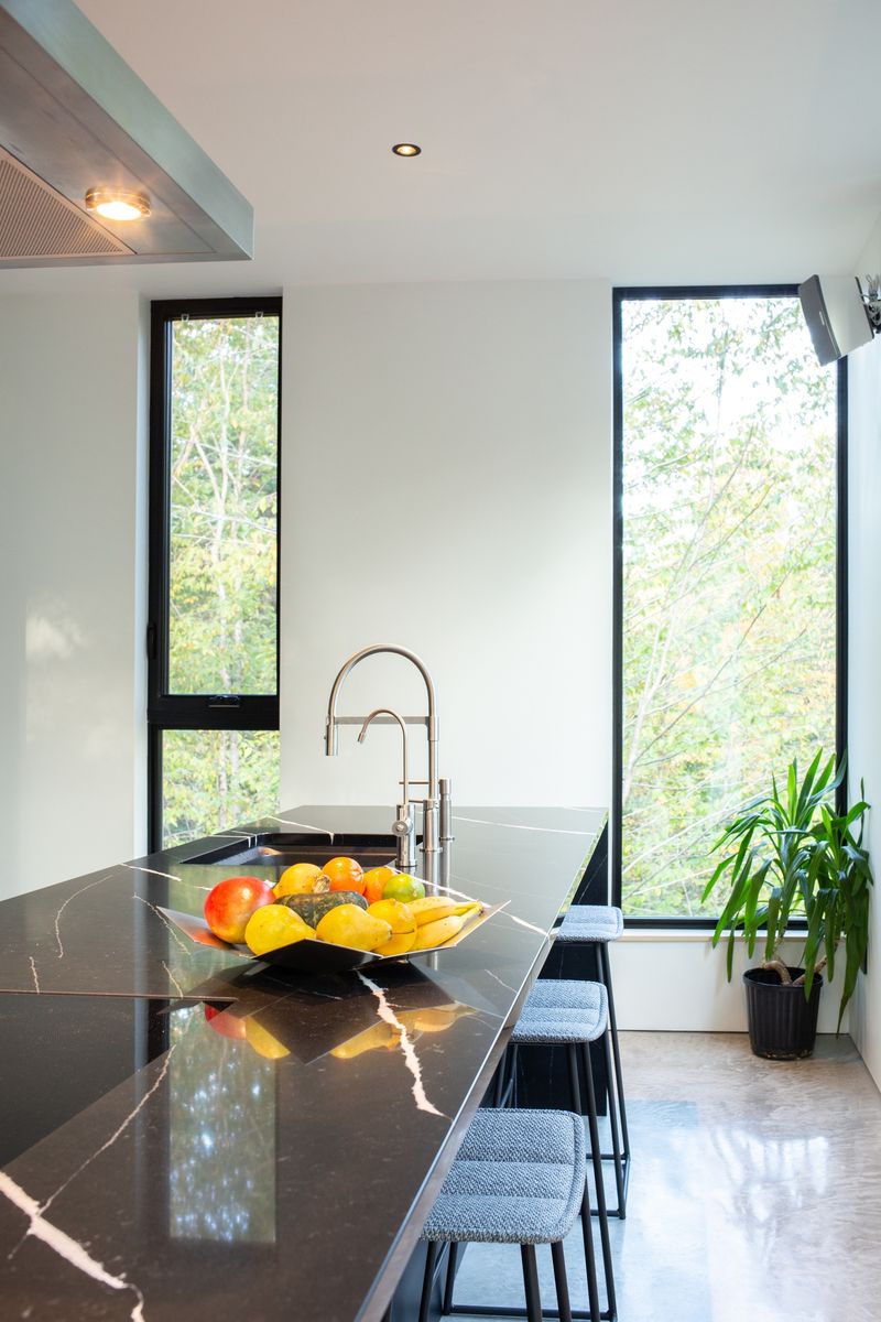 Cuisine d'un projet de Maisons unifamiliales près de Sherbrooke (Estrie) de UrbanÉco Construction