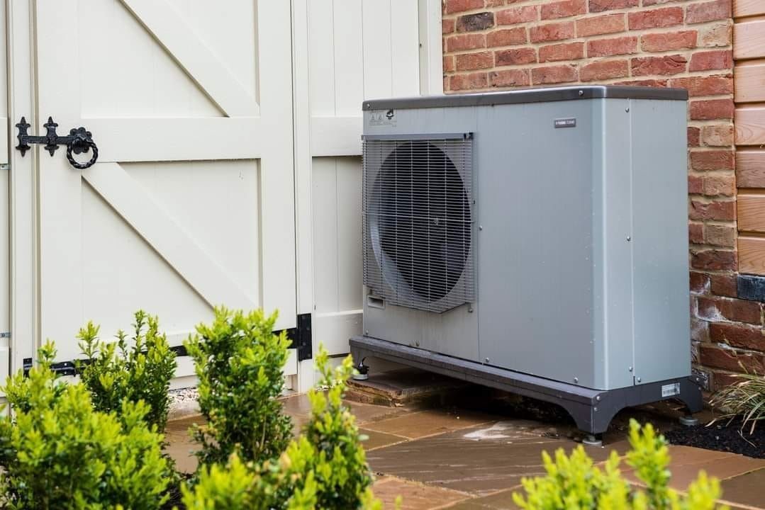 Instalaciones mecánicas de un proyecto de tipo Bombas de calor cerca de Nueva York-Newark-Jersey City por Scottish Energy Saving