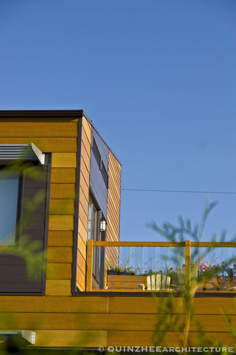 Deck & Balcony from a Accessory Dwelling Units (ADUs) project near Quebec City - Levis by Quinzhee Architecture