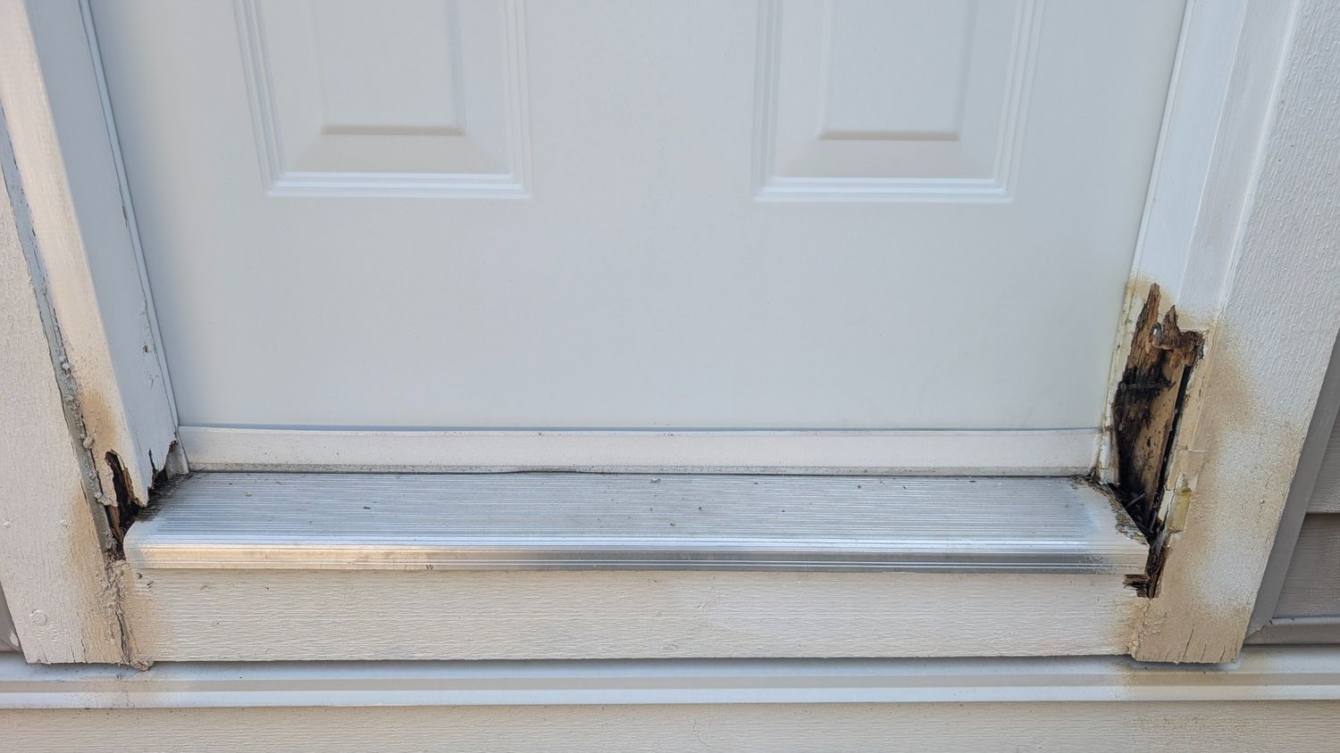 House Exterior from a Exterior doors project near Vancouver (Greater Vancouver) by Better Call Bob