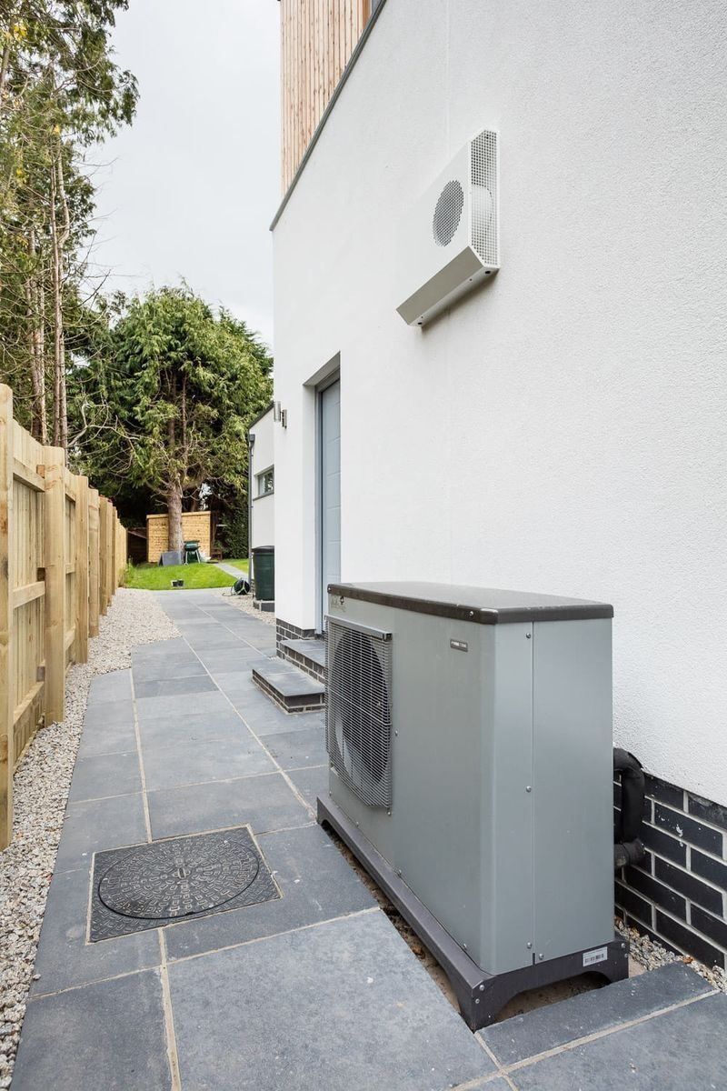 Building mechanicals from a Heat pumps project near New York-Newark-Jersey City by Scottish Energy Saving