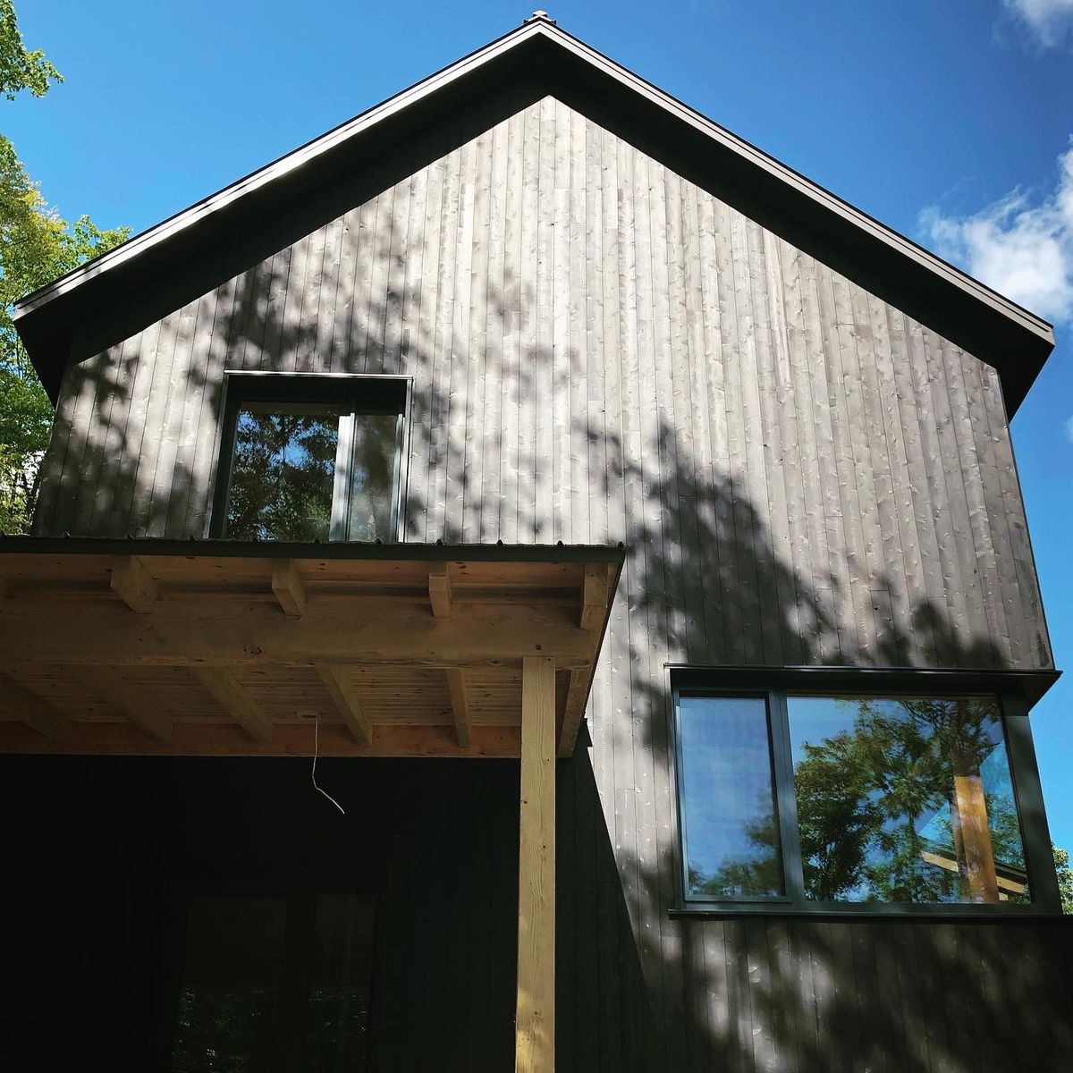 Exterior Finishes from a Single family homes project near Sherbrooke (Estrie) by Rocket Construction