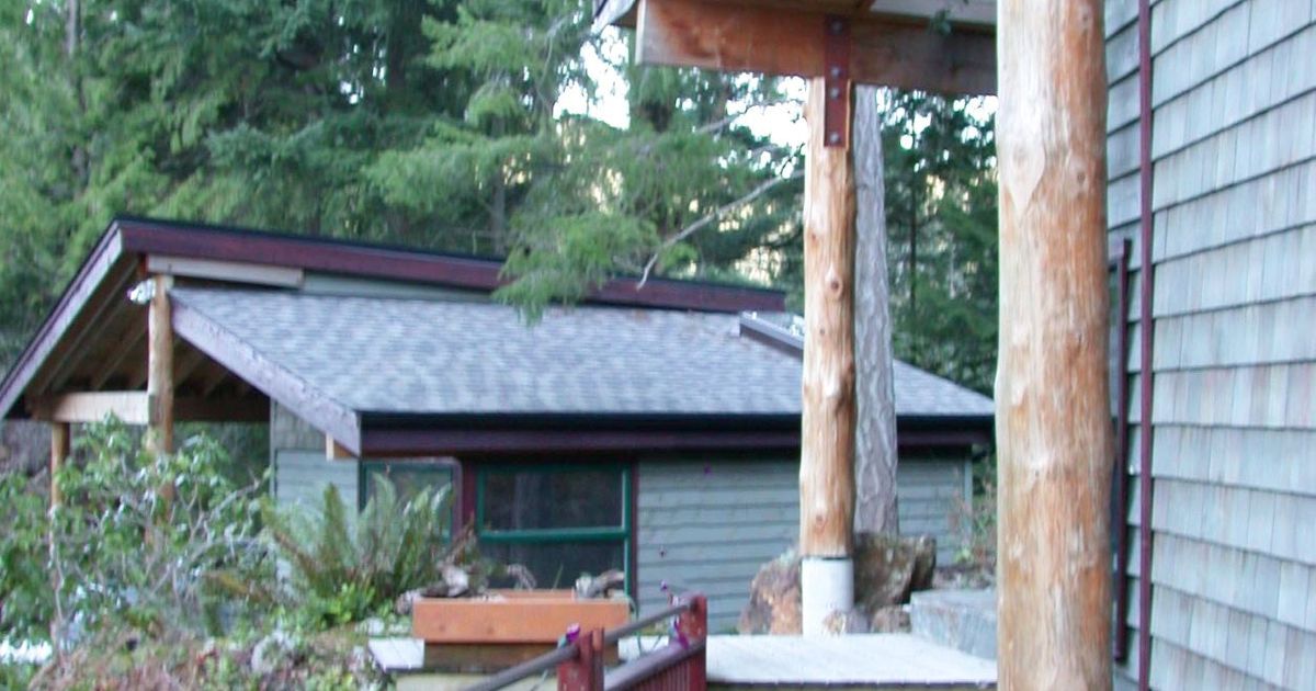 Bowen Island House Ecohome