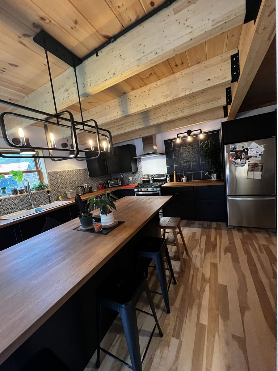 Cuisine d'un projet de Agrandissements de maison près de Saguenay/Lac-Saint-Jean de Le Mur Porteur | Coopérative de travail