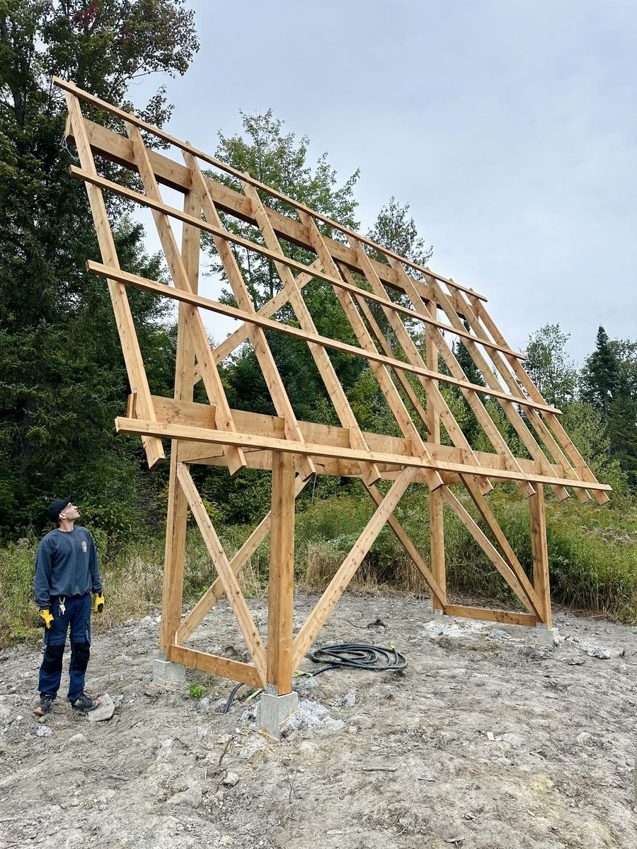 Backyard from a Off-Grid photovoltaic systems project near Saint-Jerome (Laurentides) by Alternative Solaire inc.