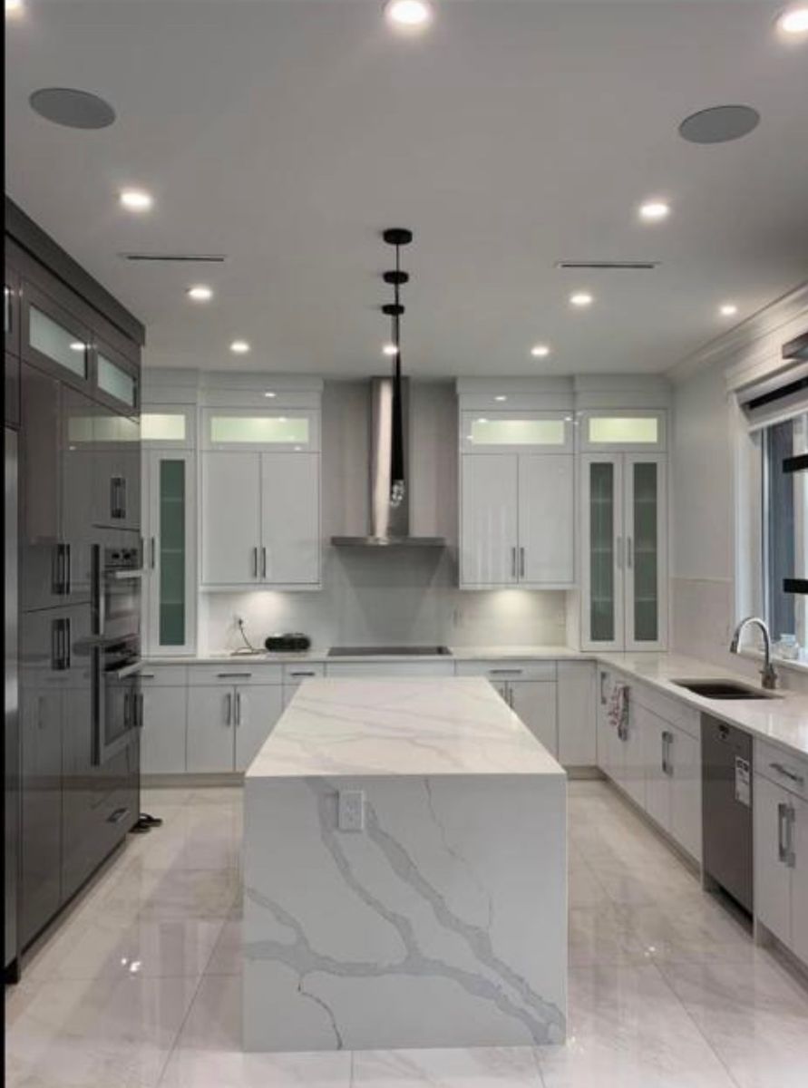 Bathroom from a Multi-family and high-rise Buildings project near Vancouver (Greater Vancouver) by C&M NOVOBUILD INC