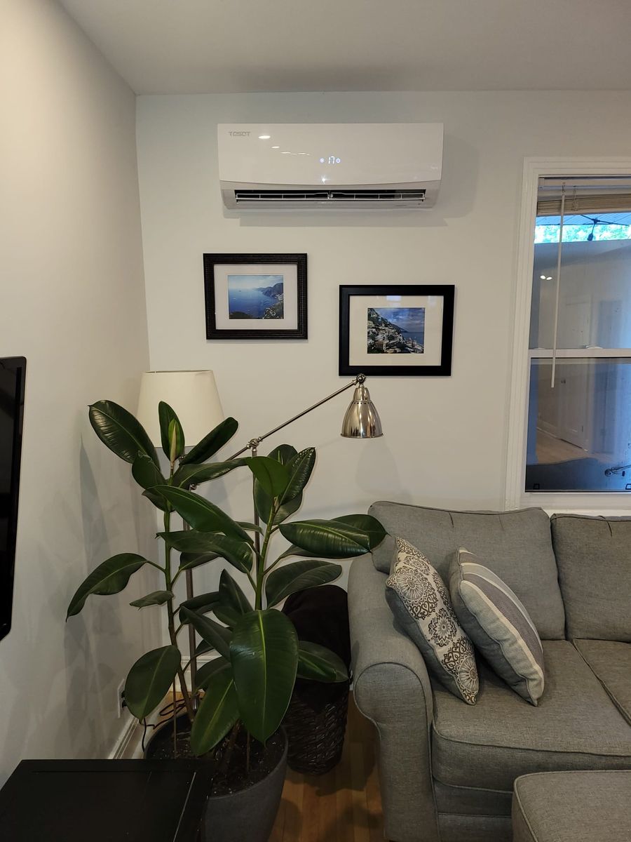 Mécanique du bâtiment d'un projet de Thermopompes près de Montréal/Laval/Longueuil (Grand Montréal) de AirGreen Inc. Climatisation & Chauffage