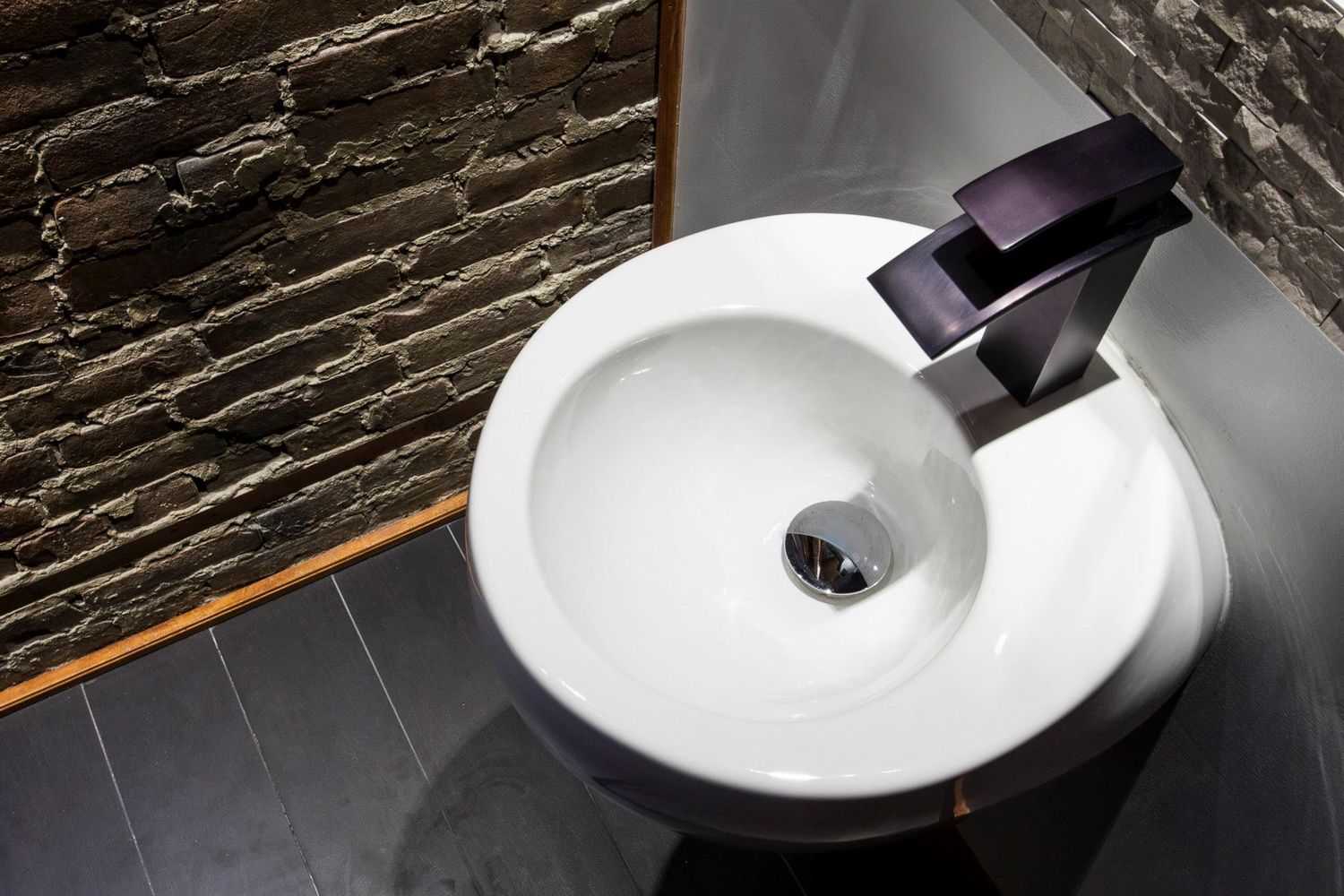 Salle de bain d'un projet de Agrandissements de maison près de Montréal/Laval/Longueuil (Grand Montréal) de psb Inc.
