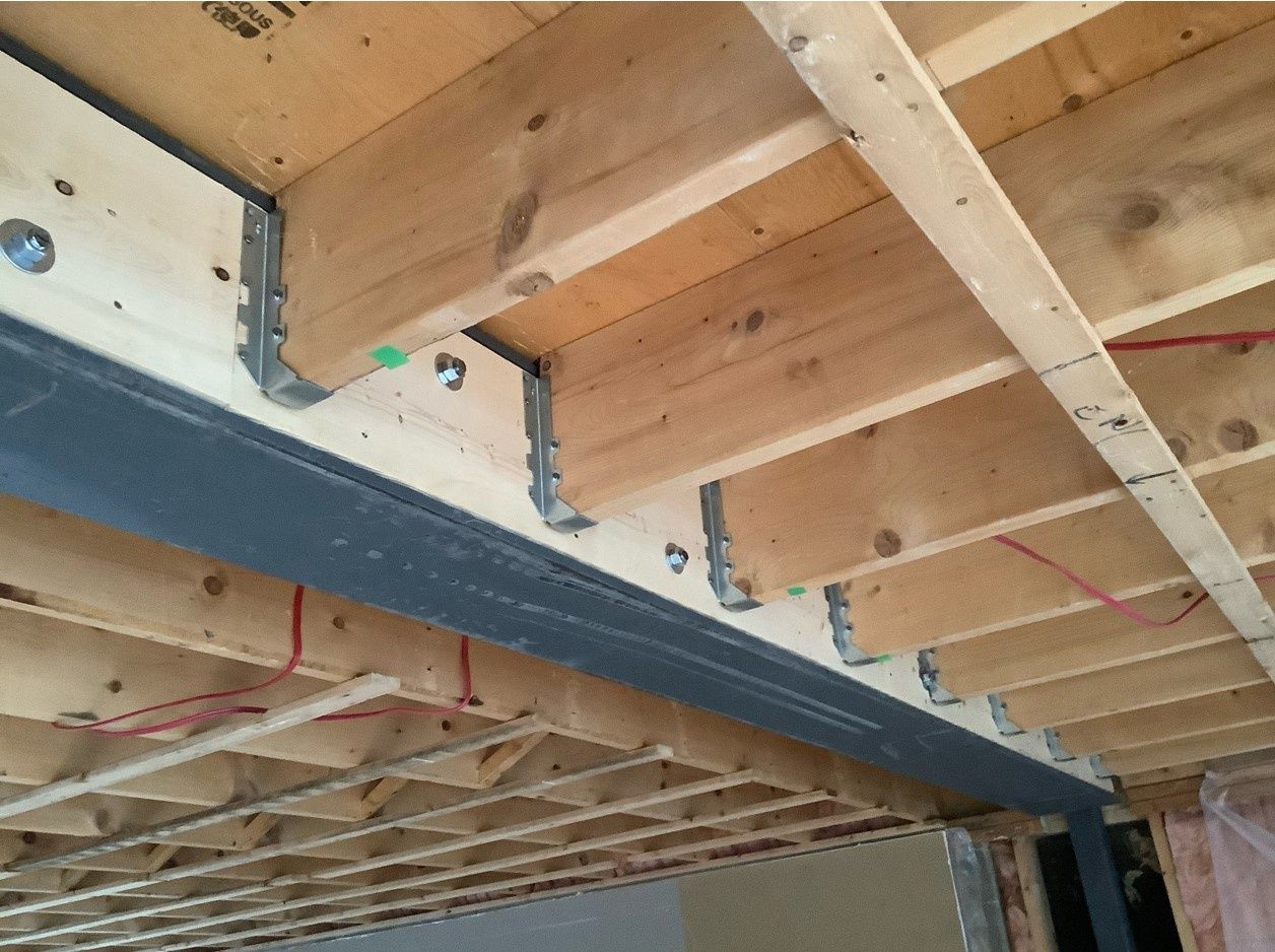 Travaux - Intérieur d'un projet de Maisons unifamiliales près de Montréal/Laval/Longueuil (Grand Montréal) de Millan, Lapierre experts-conseils inc.