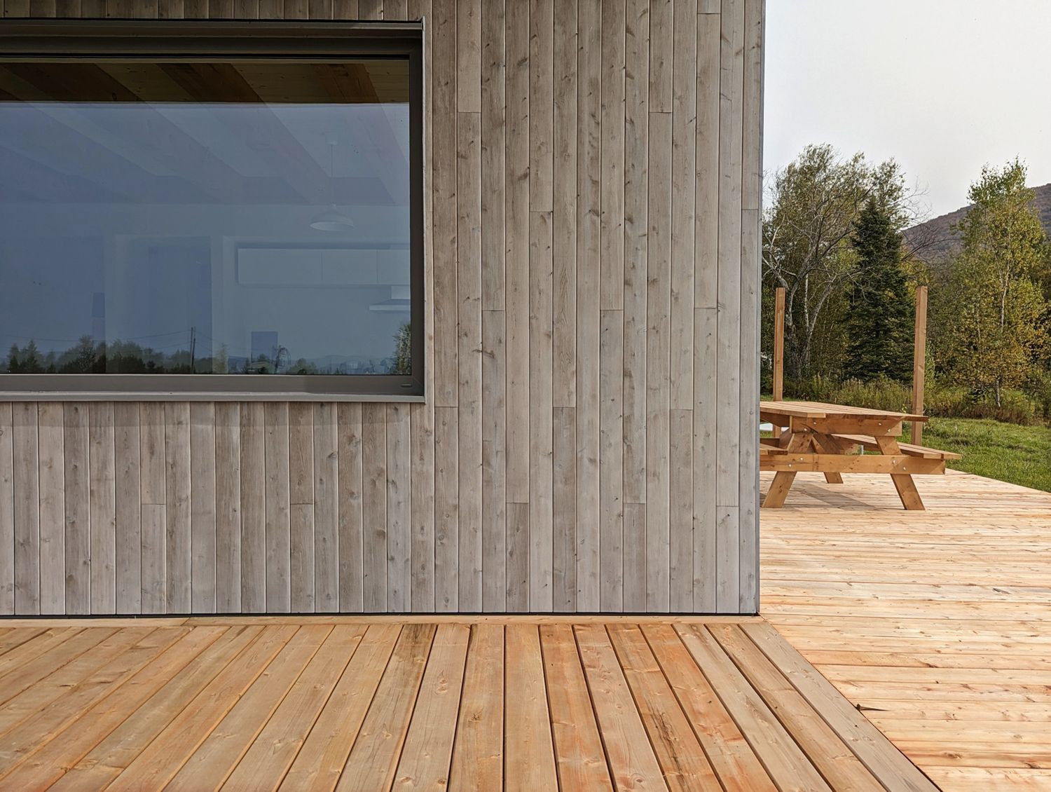 Terrasse et balcon d'un projet de Maisons unifamiliales près de Granby/Bromont/Cowansville (Estrie) de ÉcoNovation