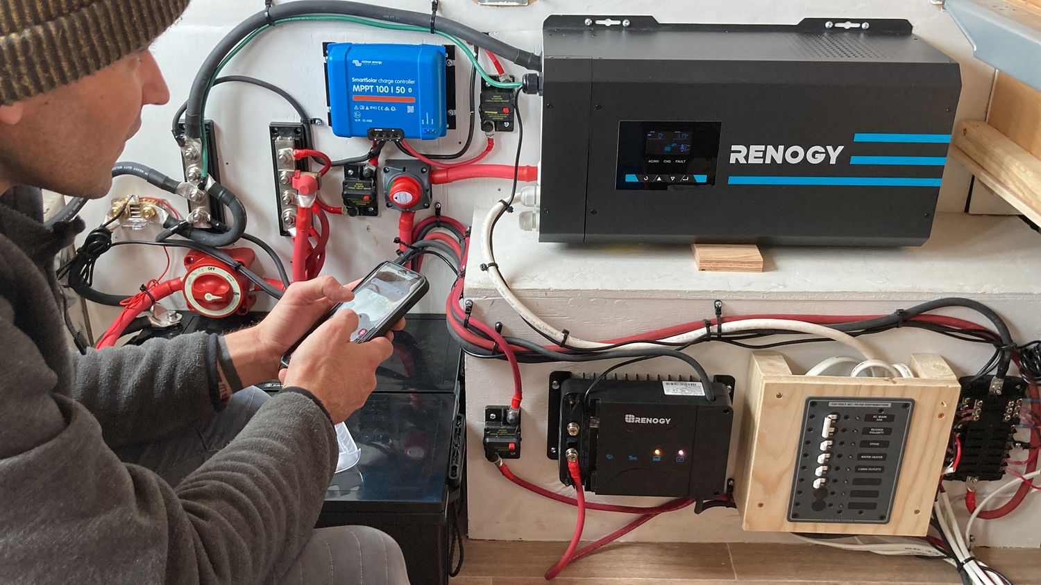 Mécanique du bâtiment d'un projet de Systèmes autonomes photovoltaïques près de Montréal/Laval/Longueuil (Grand Montréal) de Alternative Solaire inc.