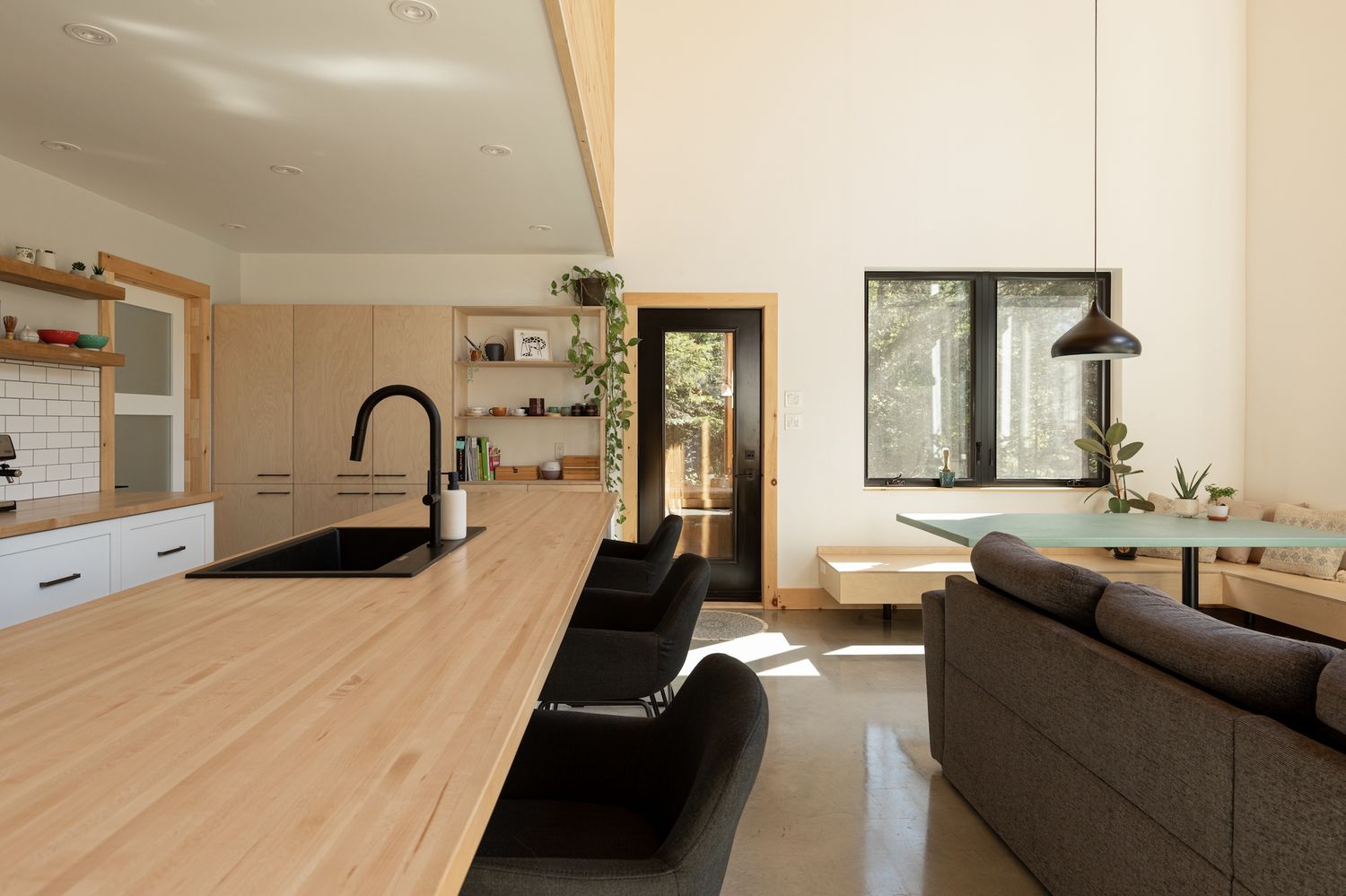 Cocina de un proyecto de tipo Viviendas unifamiliares cerca de Saint-Jérôme (Laurentides) por Toundra construction