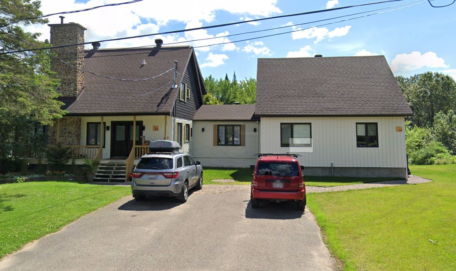 Cour avant d'un projet de Agrandissements de maison près de Québec/Lévis (Ville de Québec) de Groupe Habitech