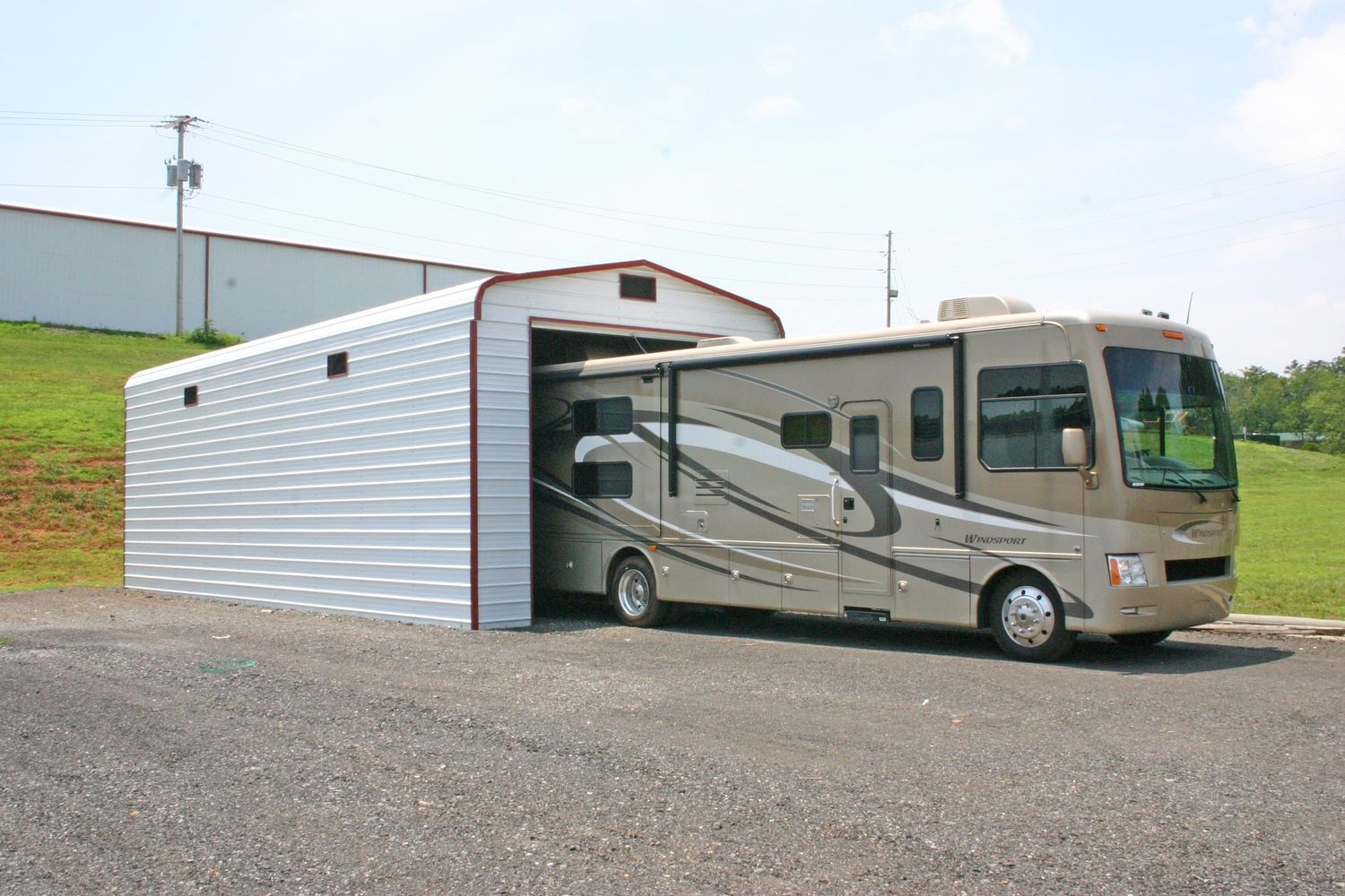 Garage et cabanon d'un projet de Garages près de Austin de Metal America
