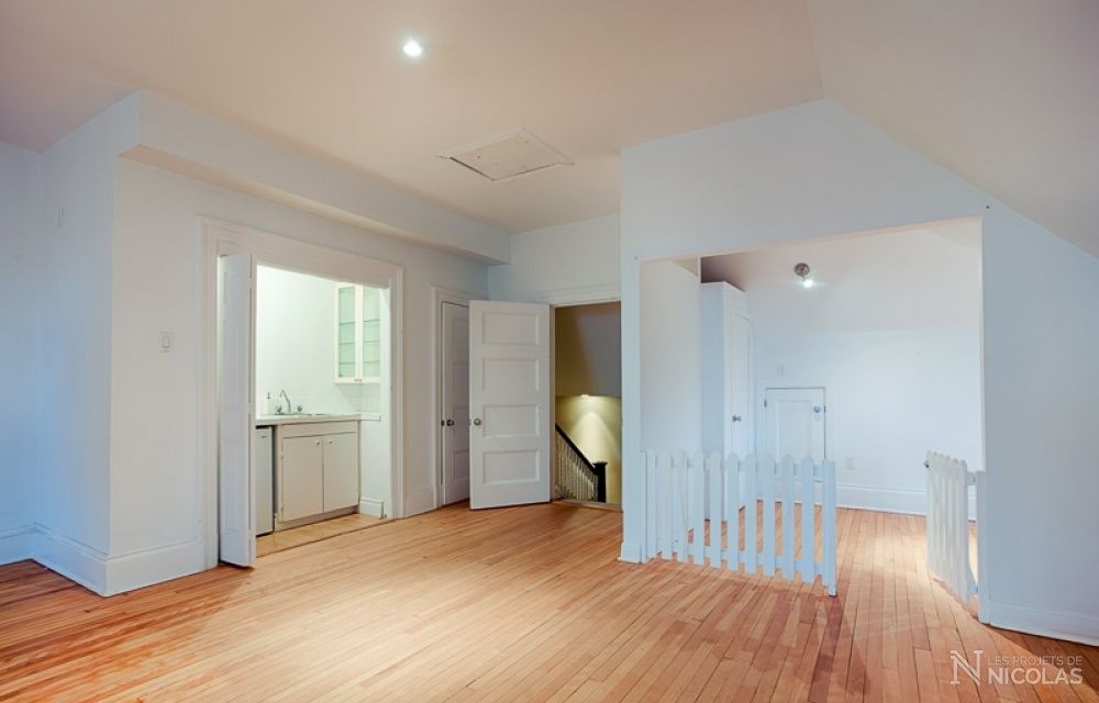 Avant rénovation d'un projet de Modifications de fermes de toit en grenier habitable près de Montréal/Laval/Longueuil (Grand Montréal) de Les projets de Nicolas