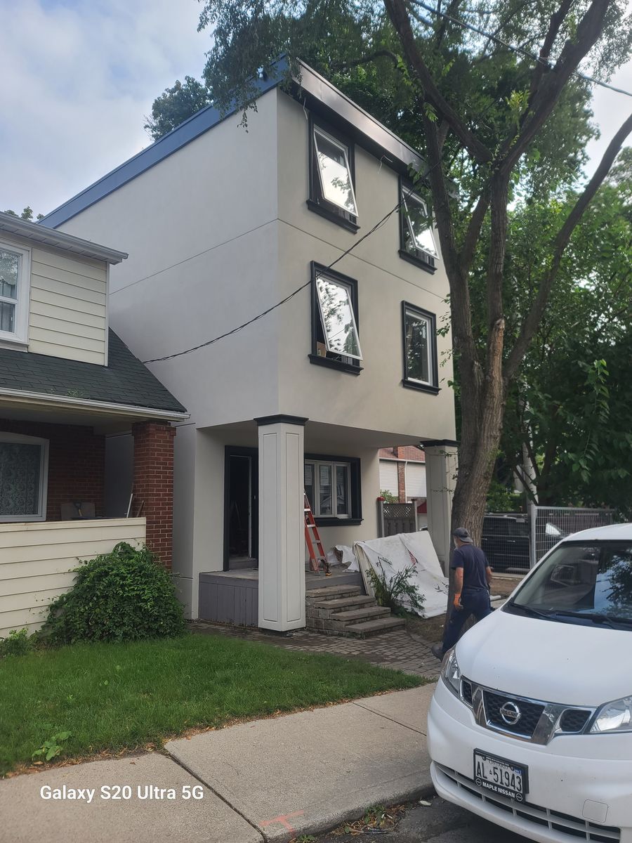 House Construction Exteriors from a Single family homes project near Toronto (Greater Toronto) by Partex Design Build Contractors Inc.