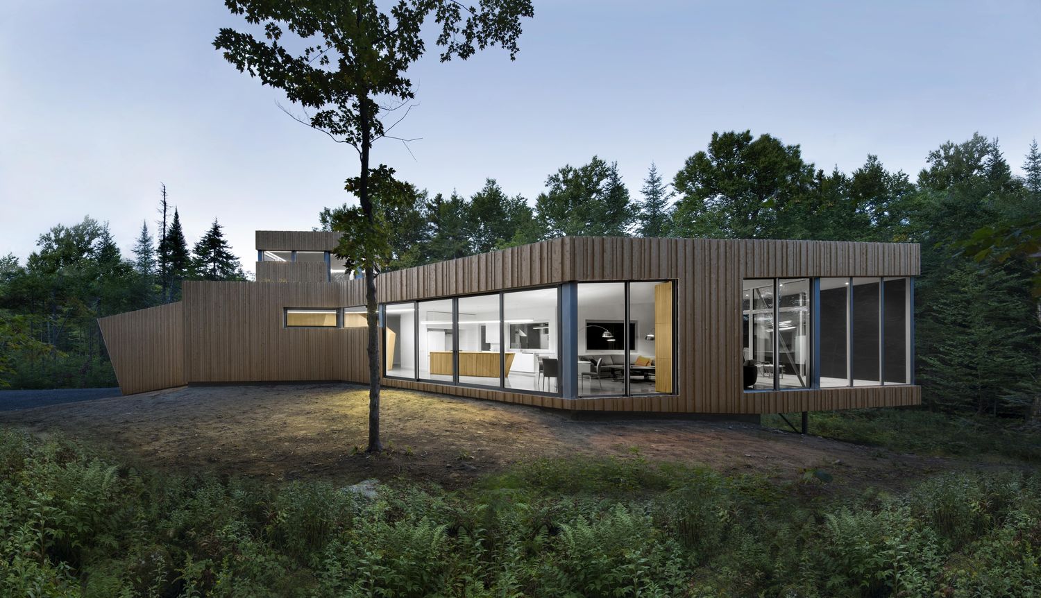 Fachada frontal de un proyecto de tipo Viviendas unifamiliares cerca de Montreal (Gran Montreal) por Paul Bernier Architecte