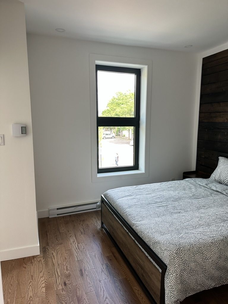 Bedroom from a Windows project near Montreal (Greater Montreal) by Fentec Inc.
