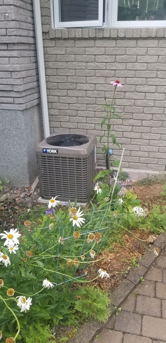 Building mechanicals from a Heat pumps project near Gatineau (Outaouais) by Réfrigération RoxTone