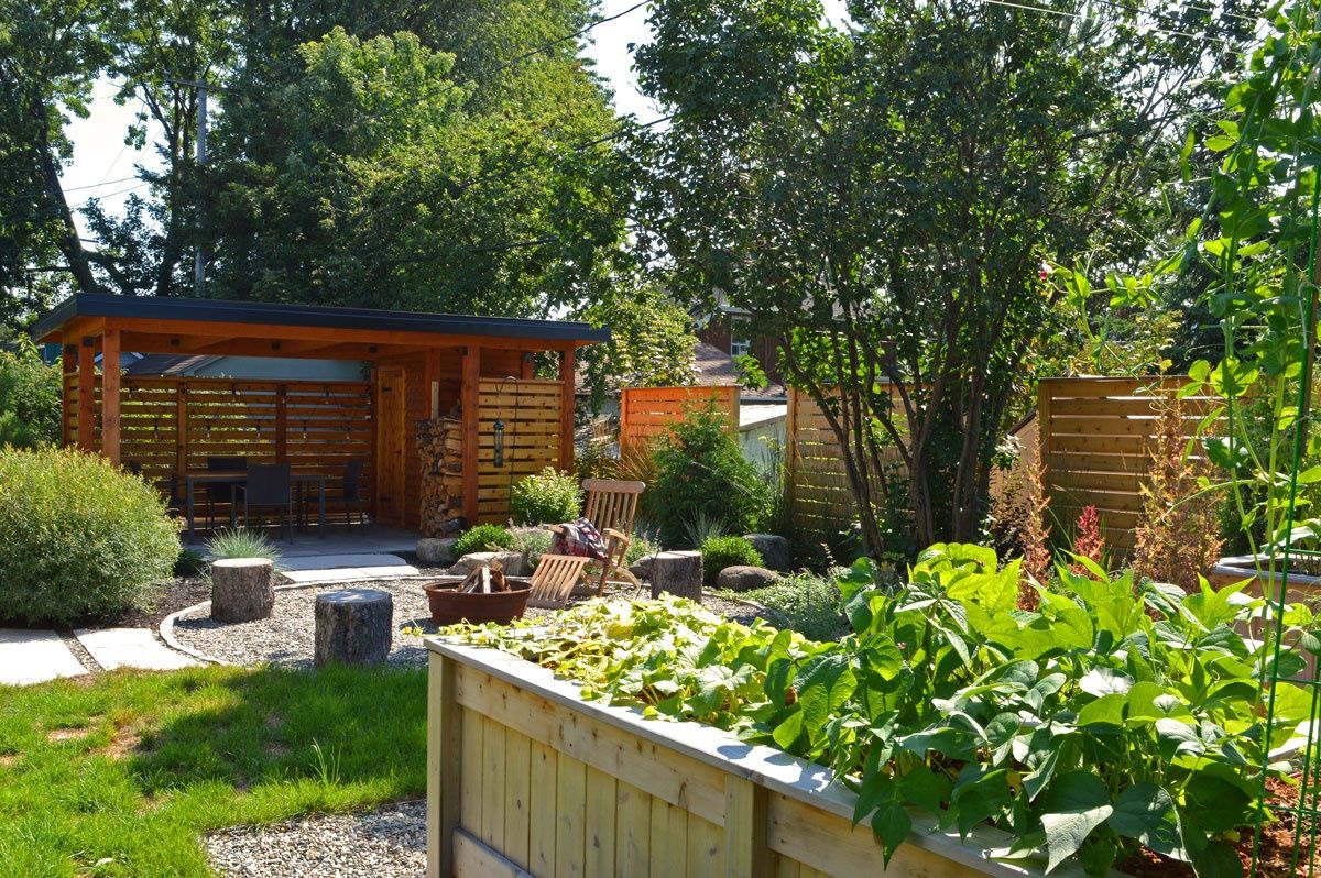 Backyard from a Garden Pathways project near Quebec City - Levis by Repères