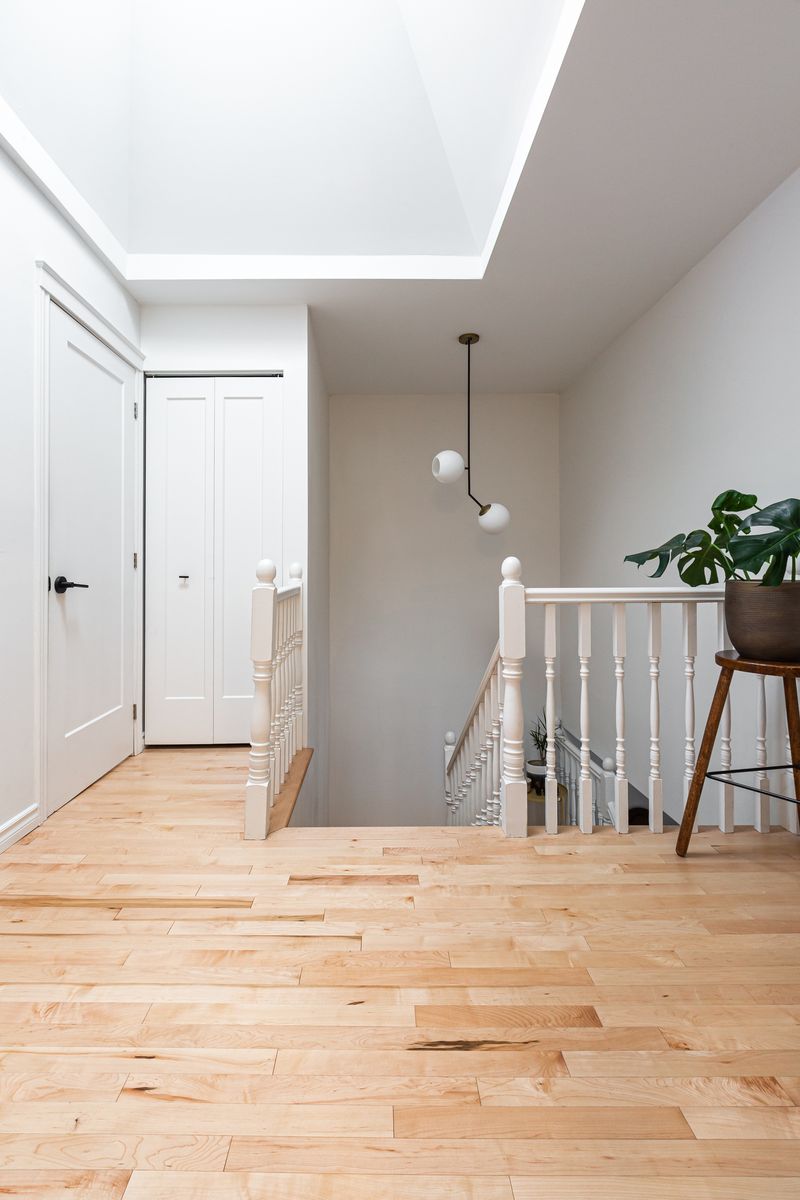 Couloir d'un projet de Maisons unifamiliales près de Montréal/Laval/Longueuil (Grand Montréal) de Maison Fauves