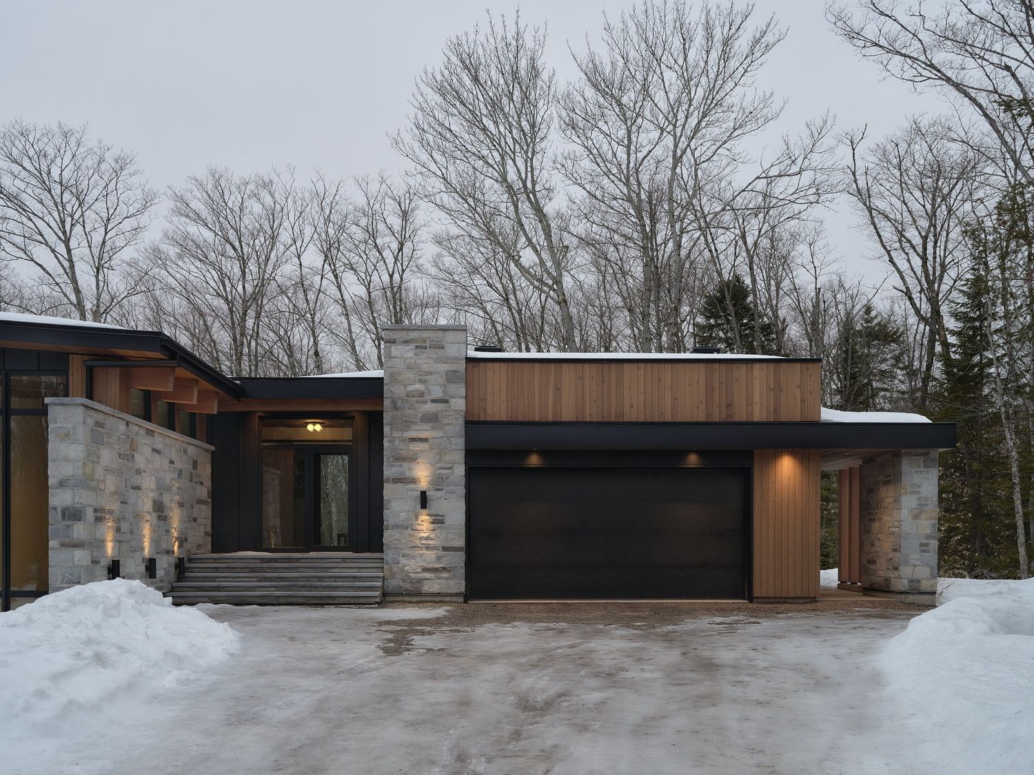 Cour arrière d'un projet de Revêtement et parement extérieur près de Saint-Jérôme/Blainville (Laurentides) de Groupe SIDEX Inc.