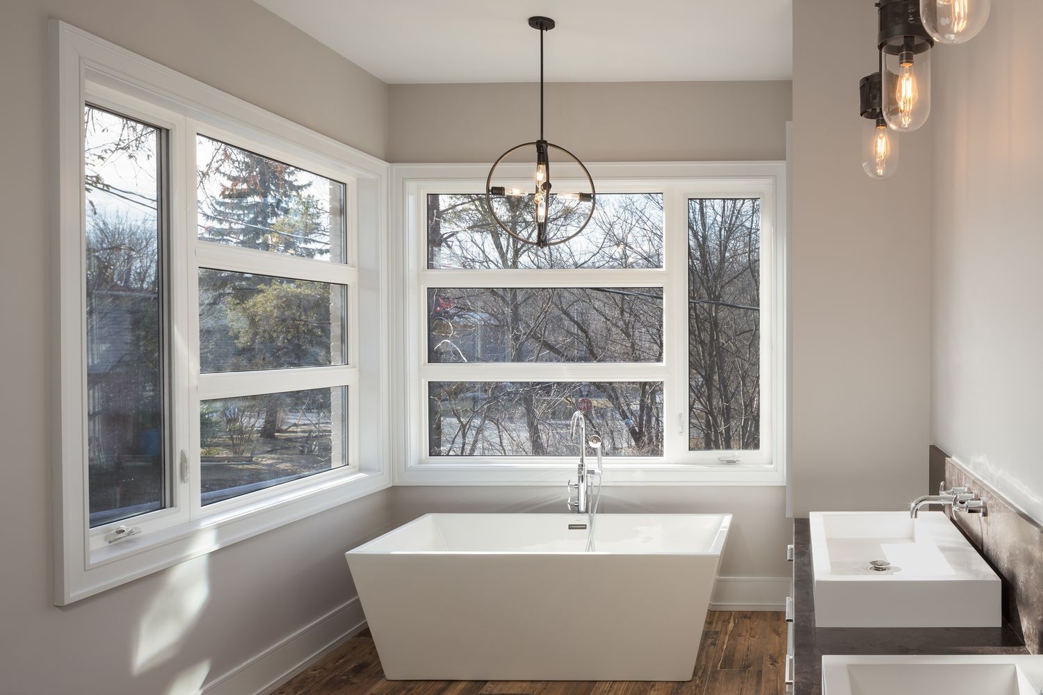 Salle de bain d'un projet de Maisons unifamiliales près de Toronto (Grand Toronto) de Organica Studio + Inc.