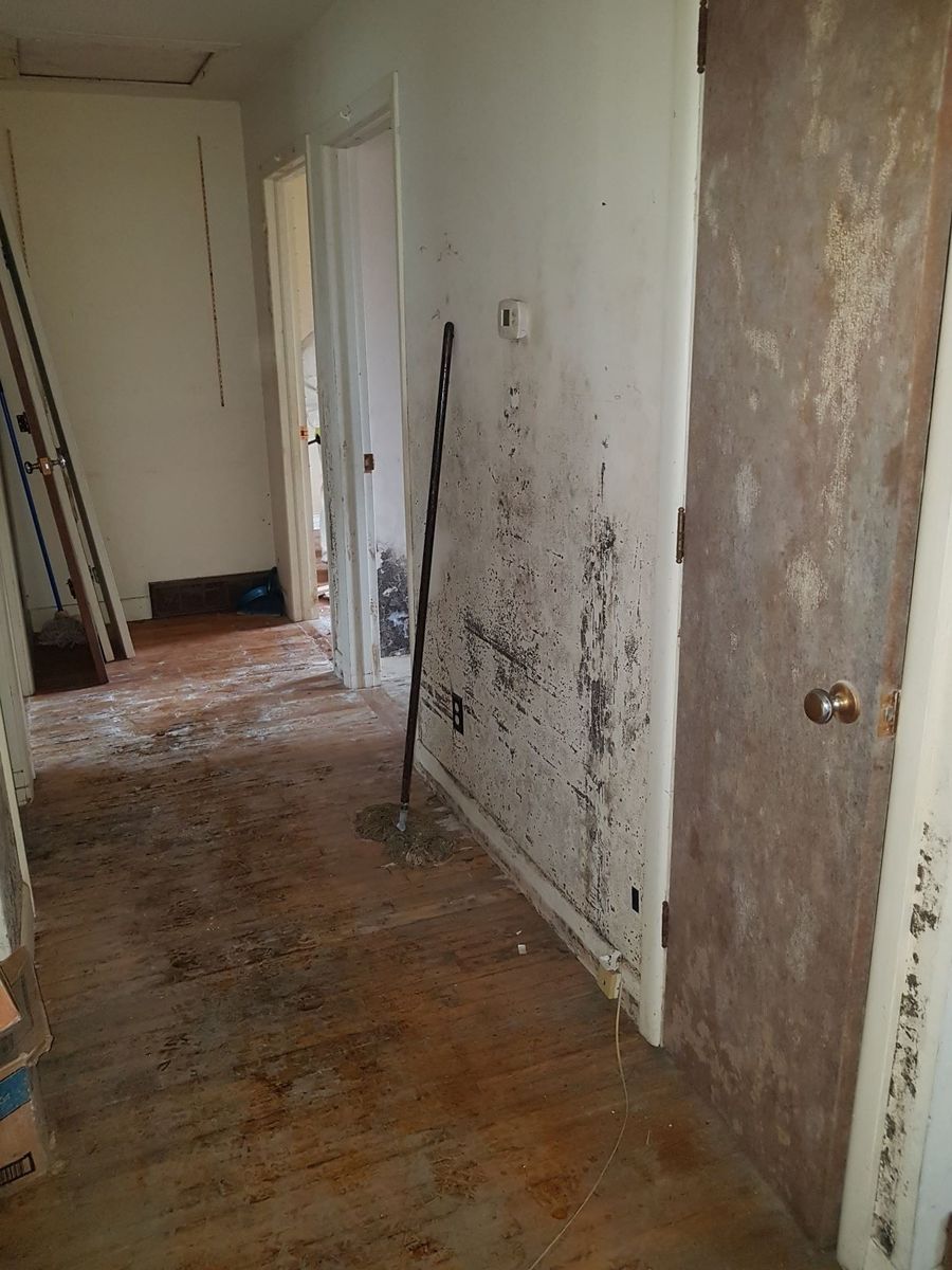 Avant rénovation d'un projet de Décontamination près de Montréal/Laval/Longueuil (Grand Montréal) de Gestion Xpress Démolition - Décontamination Amiante
